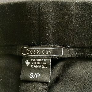 DKR & Co, black/purple plaid leggings, S